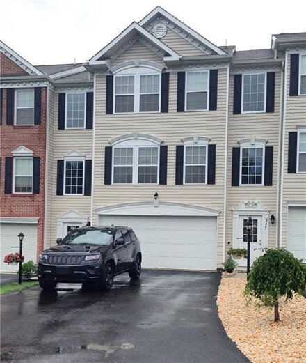 937 Talon Ct, Leechburg, PA 15656