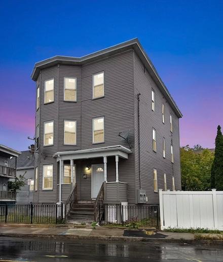 499 Boston St, Lynn, MA 01905