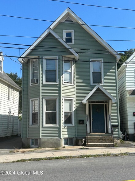 615 Nott St, Schenectady, NY 12308