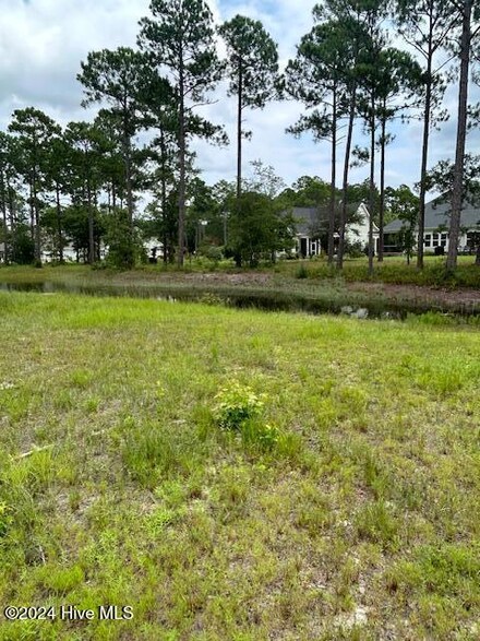 660 Breezewood Dr SE, Bolivia, NC 28422