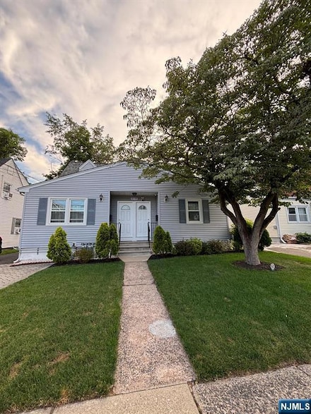 10-02 5th St Unit 2, Fair Lawn, NJ 07410