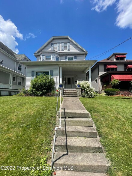 811 N Main Ave, Scranton, PA 18504