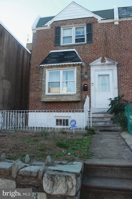 5828 Akron St, Philadelphia, PA 19149