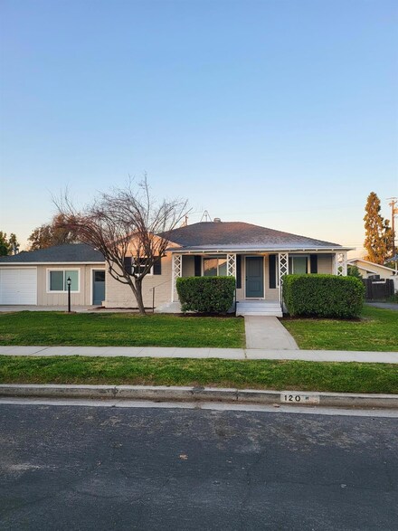 120 S 2nd St, Fowler, CA 93625