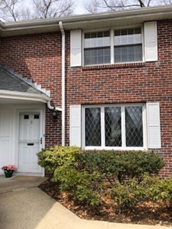 21 Westerly St Unit 5, Wellesley, MA 02482