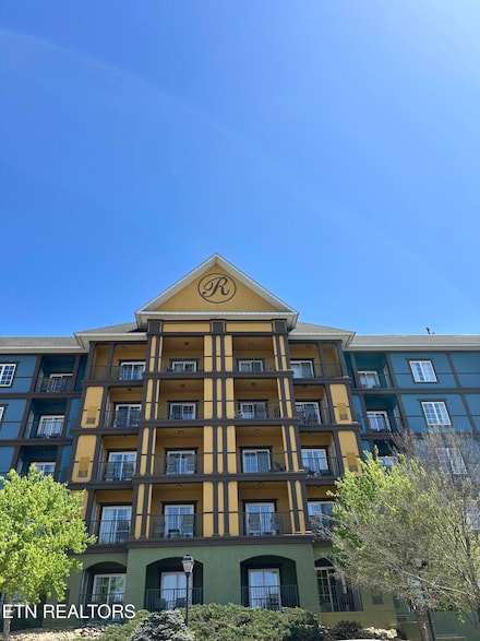 225 Collier Dr, Sevierville, TN 37862