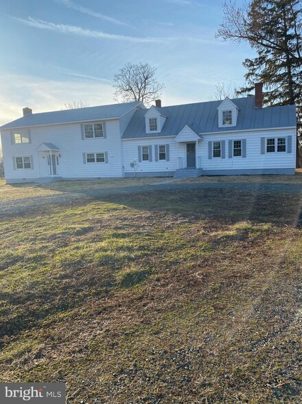 11522 Aden Rd, Nokesville, VA 20181