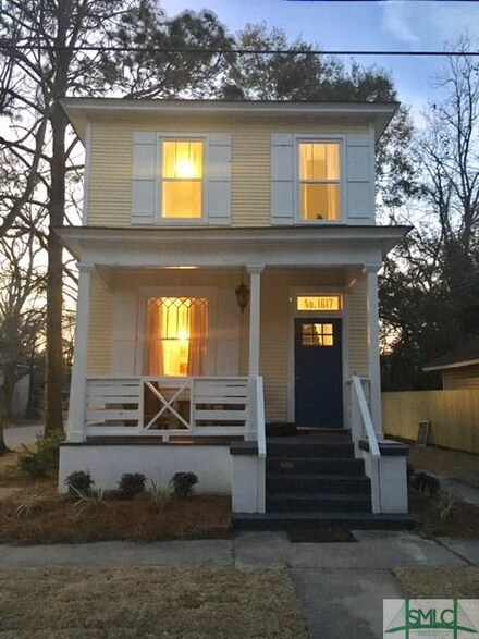 1617 Vine St, Savannah, GA 31401