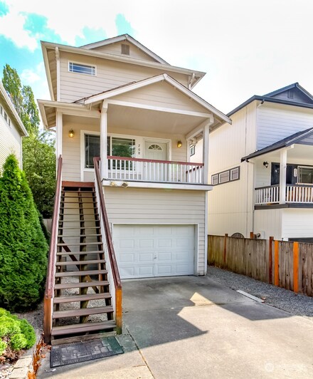 208 115th St S, Tacoma, WA 98444