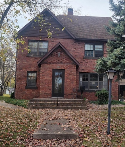 918 S Main St, Palmyra, MO 63461