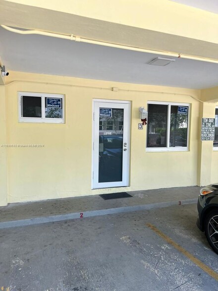 820 3rd St Unit 3, Miami Beach, FL 33139