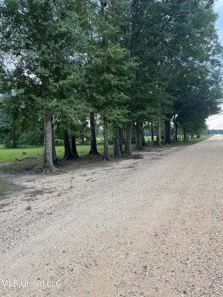 22 Jessica Ln, Picayune, MS 39466