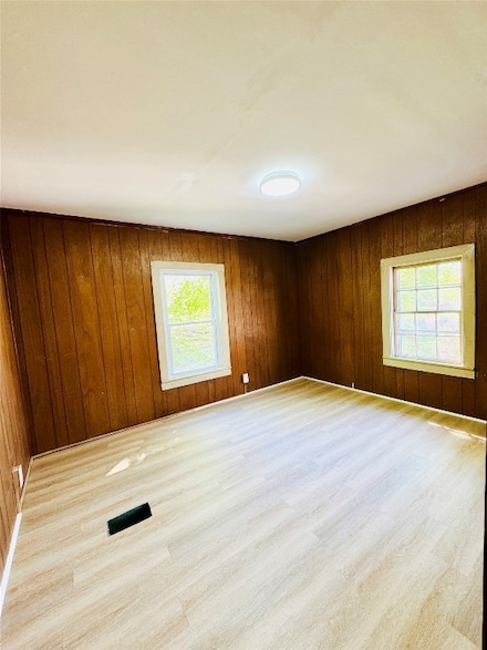 18 Robinson St, Binghamton, NY 13901
