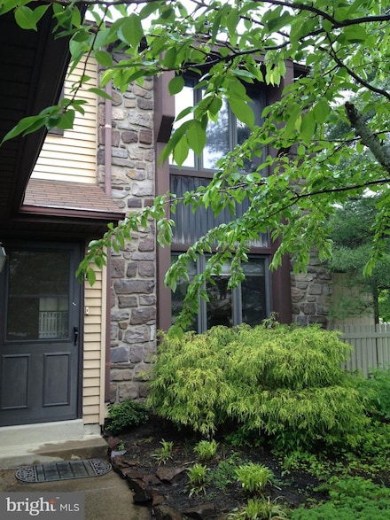 130 Granite Hill Ct, Langhorne, PA 19047
