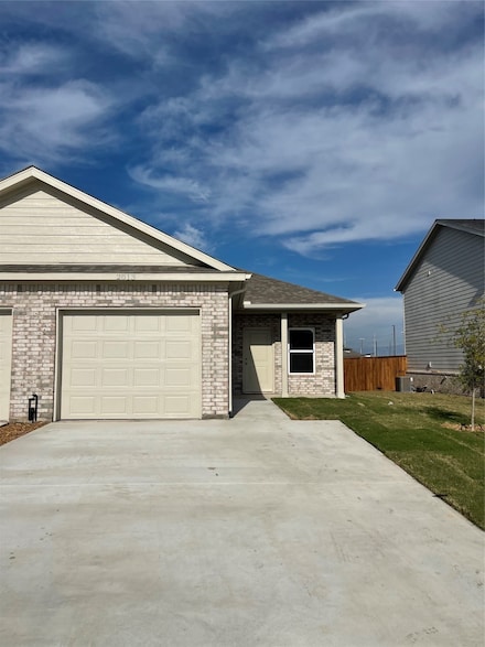 2813 Peony Dr, Sherman, TX 75092