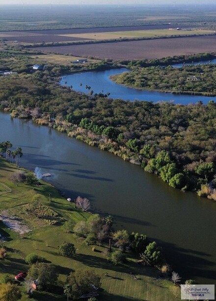 911 Loop Rd, Bayview, TX 78566