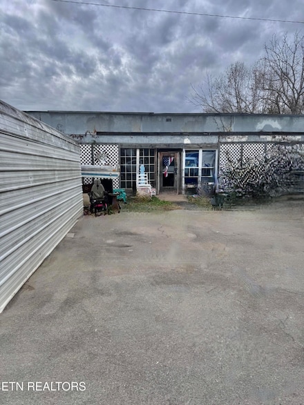 2727 Highway 66 S, Rogersville, TN 37857