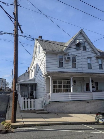 36 S Walnut St, Lansford, PA 18232