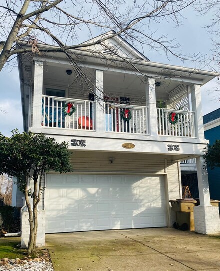 1272 Island Harbor Dr, Memphis, TN 38103