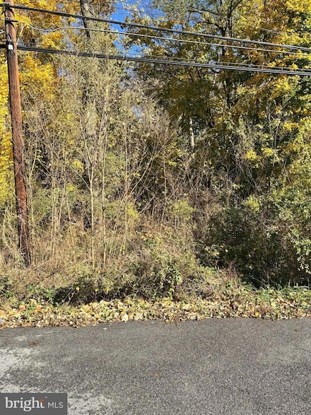 75 Rothwell Ave, Martinsburg, WV 25404