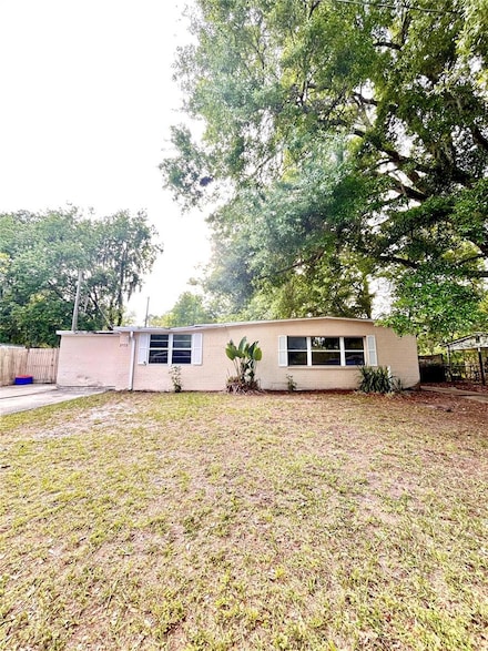 2932 NE 10th St, Gainesville, FL 32609