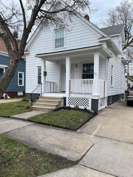 1645 Howe St, Racine, WI 53403