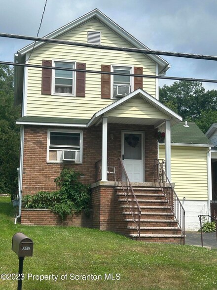 351 Irving St Unit L19, Olyphant, PA 18447