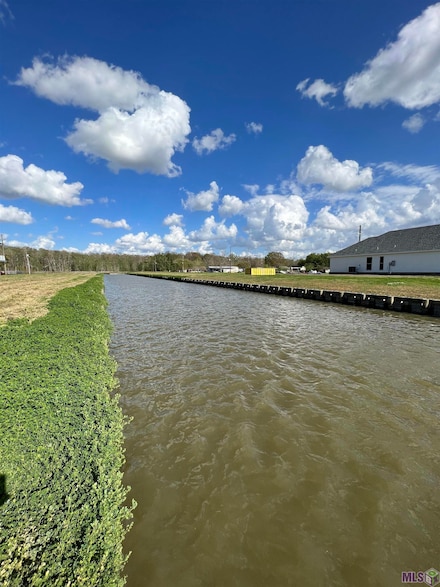 100 Pier 19 Dr, Pierre Part, LA 70339