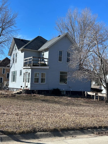 405 S Main St, Holstein, IA 51025