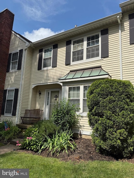 65 Liberty Dr, Langhorne, PA 19047