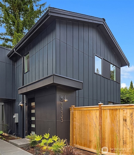 11123 105th Ave NE, Kirkland, WA 98033