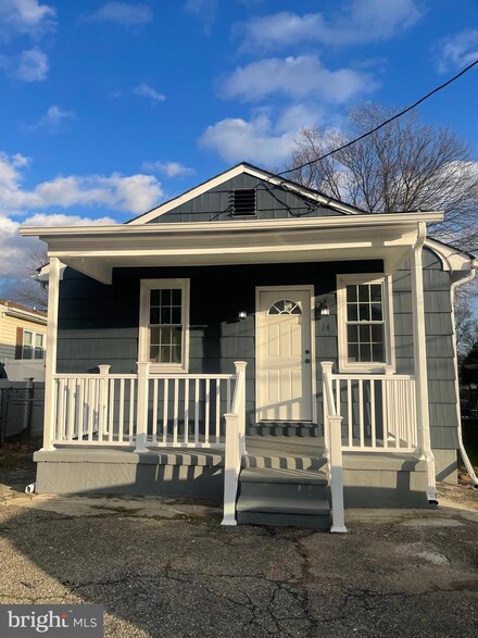 14 Evans Ave, Hamilton, NJ 08610