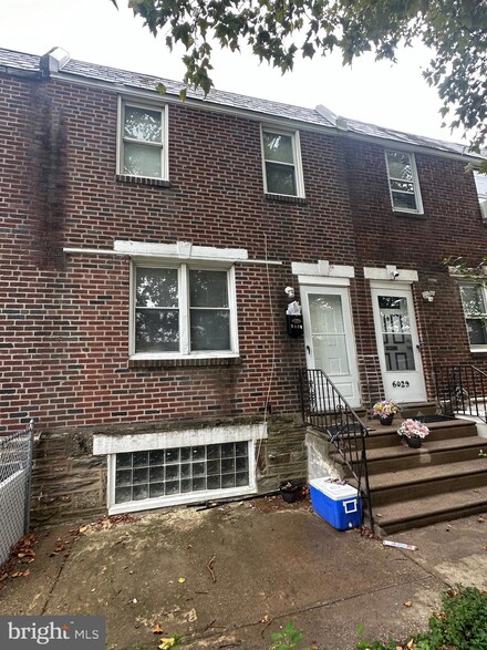 6031 Frontenac St, Philadelphia, PA 19149