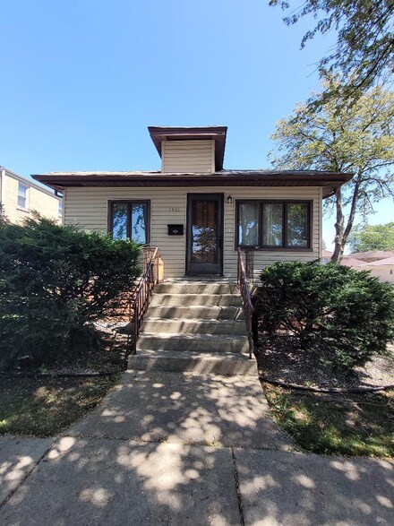 1401 N 24th Ave, Melrose Park, IL 60160