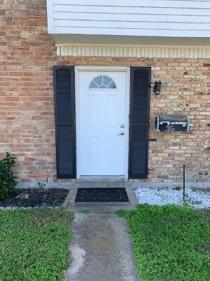 35 San Jacinto Dr, Galveston, TX 77550