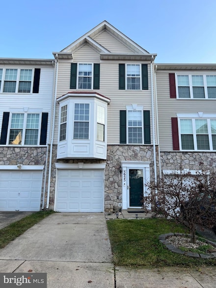 5925 Kirkcaldy Ln, Alexandria, VA 22315