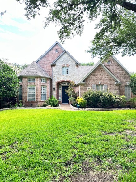 801 Heatherglen Ct, Southlake, TX 76092