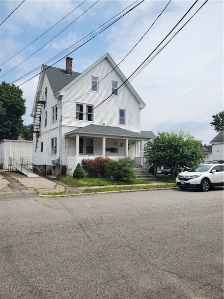 28 Mary Ave, East Providence, RI 02914