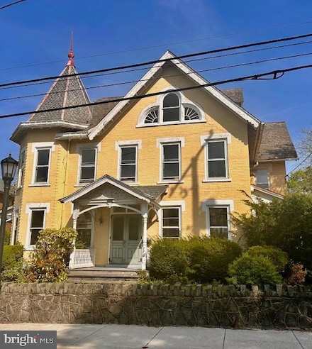 119 S Main St, Coopersburg, PA 18036