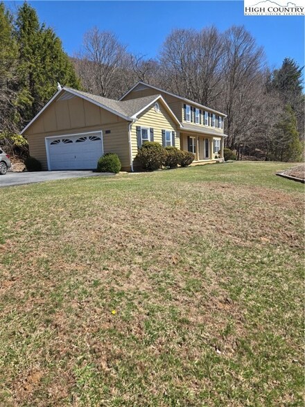 356 Maple Ridge Dr, Boone, NC 28607