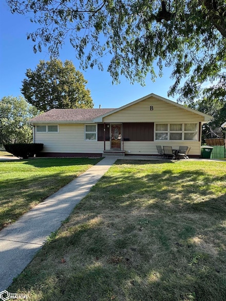 1007 N Maple St, Creston, IA 50801