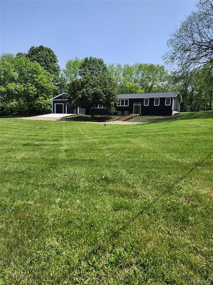 1985 W Miller Rd, Morrice, MI 48857