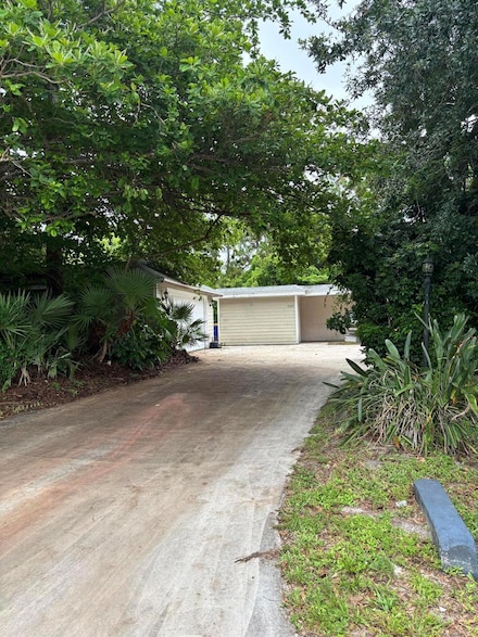 8587 SW 18th Ave, Stuart, FL 34997