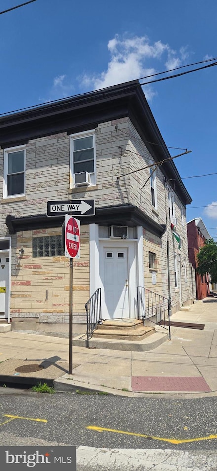 1447 S Chadwick St, Philadelphia, PA 19146