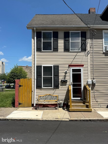1333 James St, Harrisburg, PA 17102