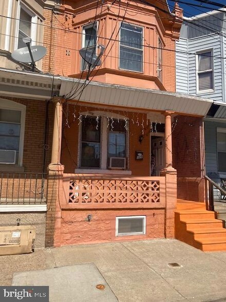 329 Bailey St, Camden, NJ 08102