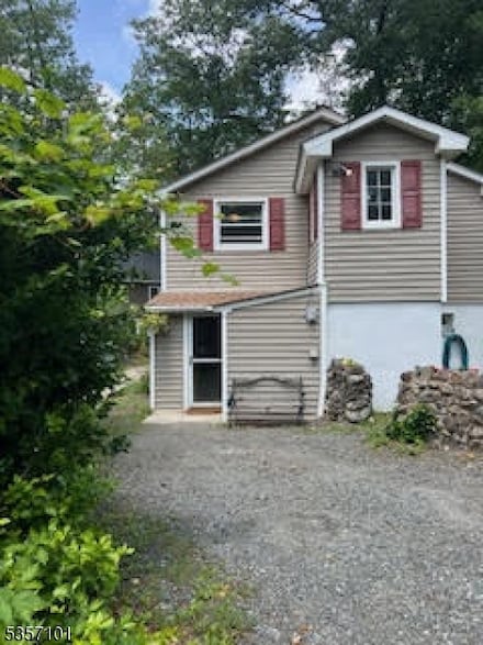 8 Oak Ave, Denville, NJ 07834
