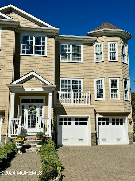 5 Main St, Oceanport, NJ 07757