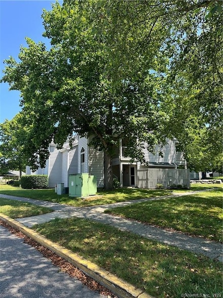 28 Crown Knoll Ct Unit 210, Groton, CT 06340