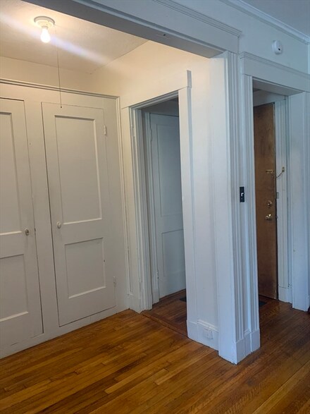 1607 Commonwealth Ave Unit 7, Brighton, MA 02135